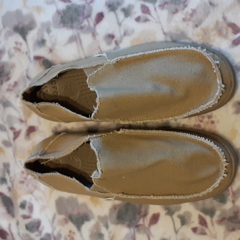 Crocs Men's Size 12 Loafer Tan Canvas